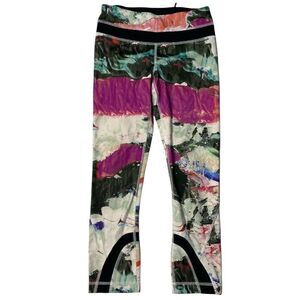 Lululemon Run Inspire Crop Pigment Wave Multi Luxtreme Size 2 21" Inseam